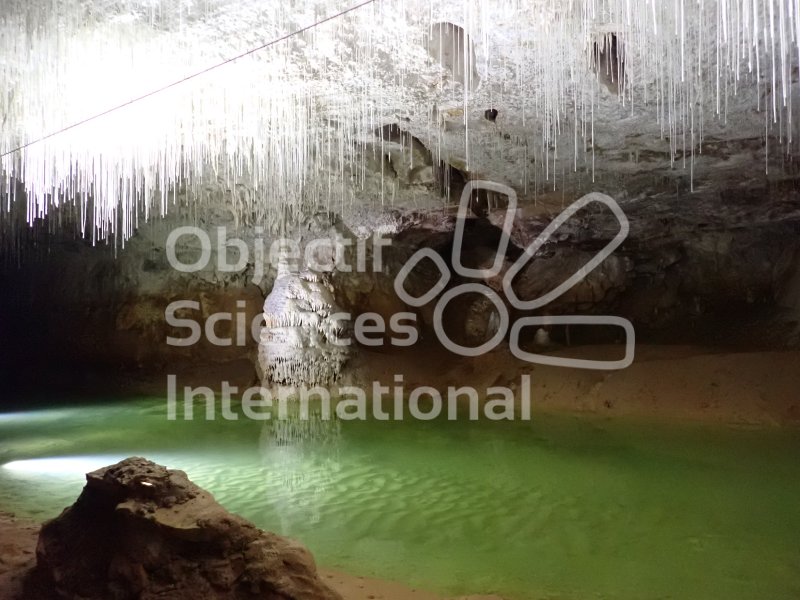 Keywords: fistuleuses grotte choranche lac souterrain 2