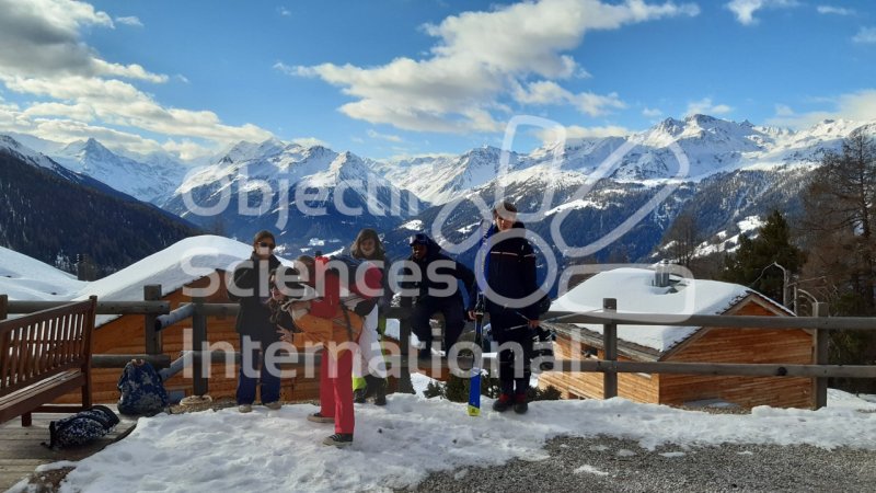 photo de groupe
Keywords: astronomie,ski,ados,paysage,montagne,neige